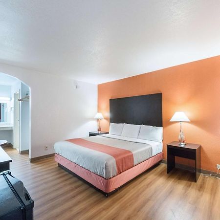 Motel 6 San Antonio Tx I10 West Екстериор снимка