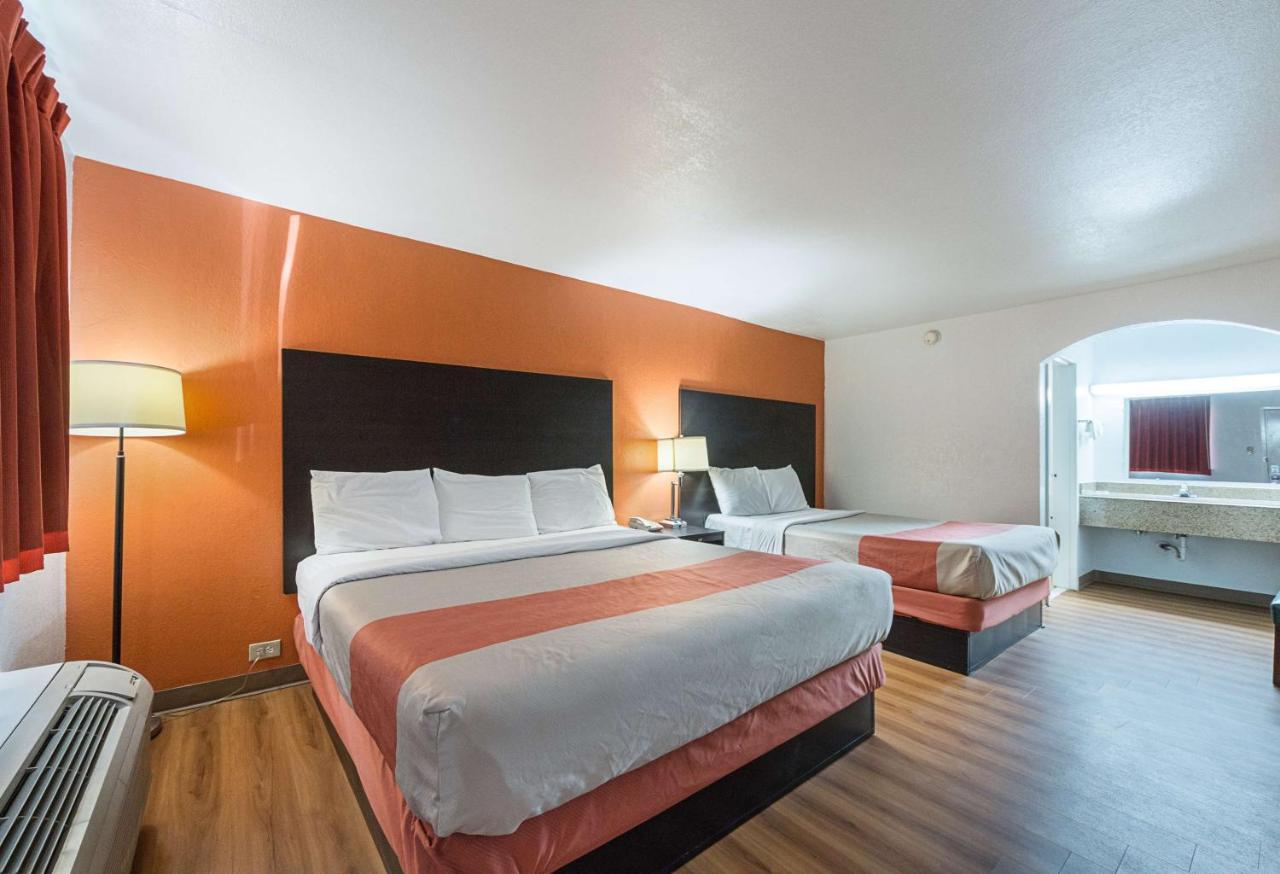 Motel 6 San Antonio Tx I10 West Екстериор снимка
