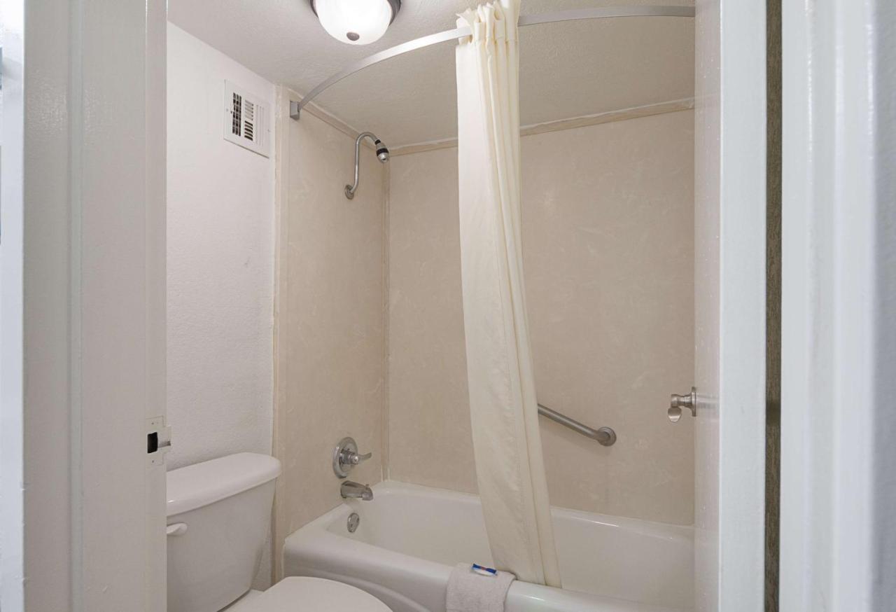 Motel 6 San Antonio Tx I10 West Екстериор снимка