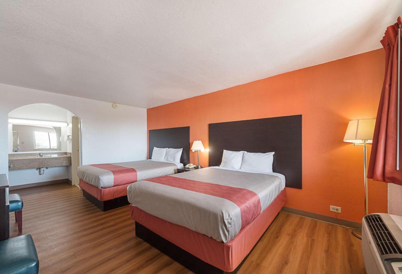 Motel 6 San Antonio Tx I10 West Екстериор снимка
