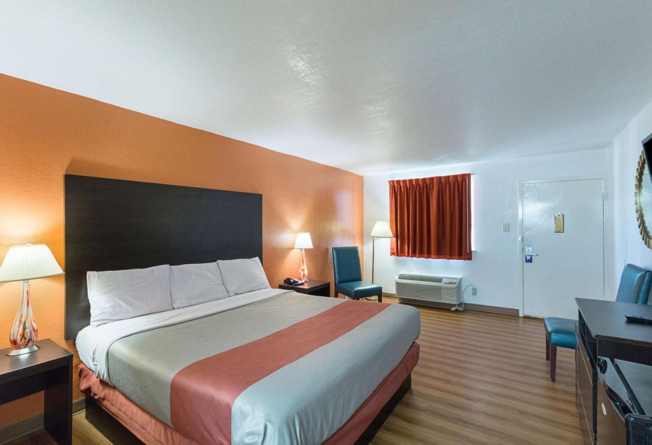 Motel 6 San Antonio Tx I10 West Екстериор снимка