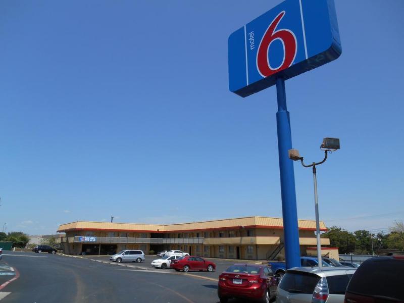Motel 6 San Antonio Tx I10 West Екстериор снимка