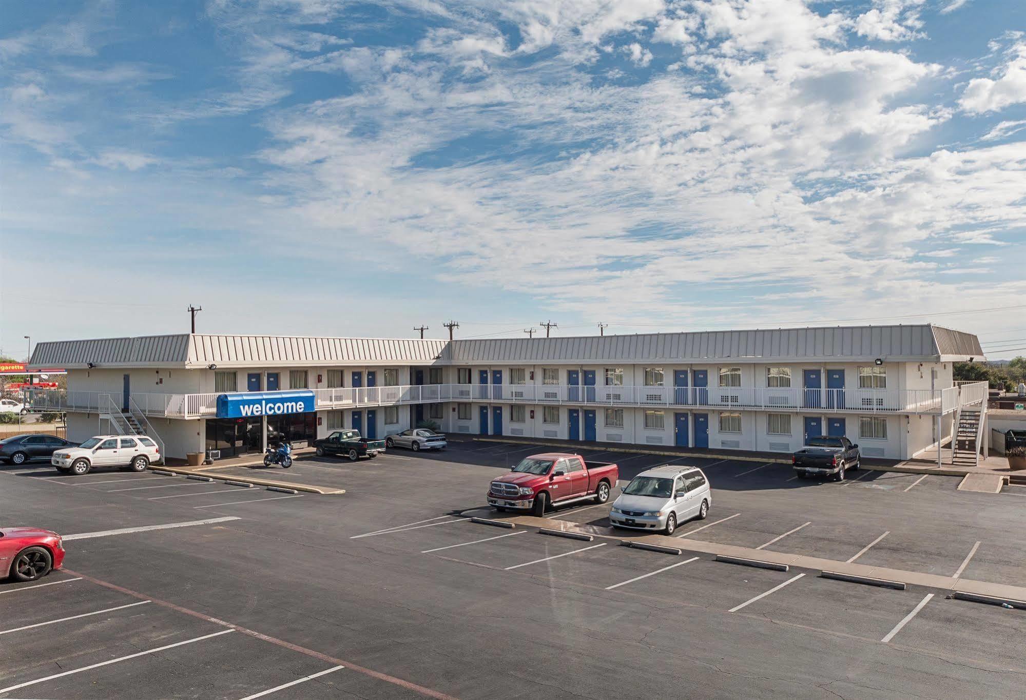 Motel 6 San Antonio Tx I10 West Екстериор снимка