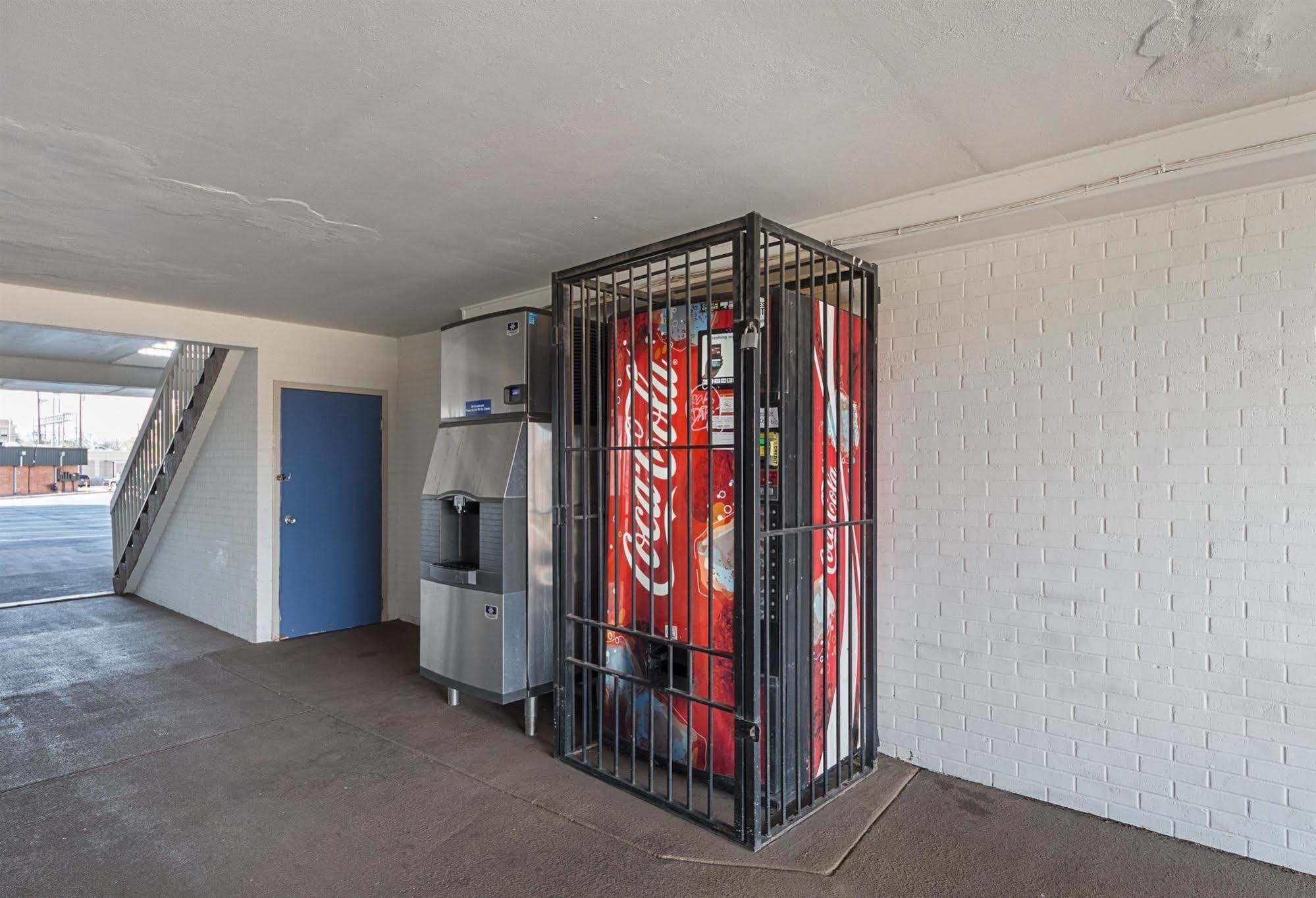 Motel 6 San Antonio Tx I10 West Екстериор снимка