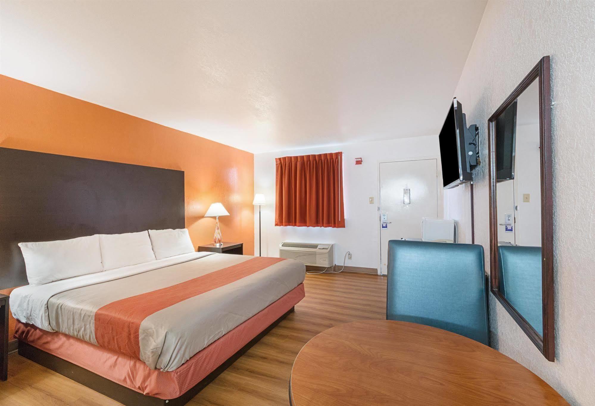 Motel 6 San Antonio Tx I10 West Екстериор снимка